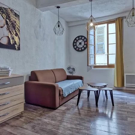 Апартаменты Vecchio Droite Ницца