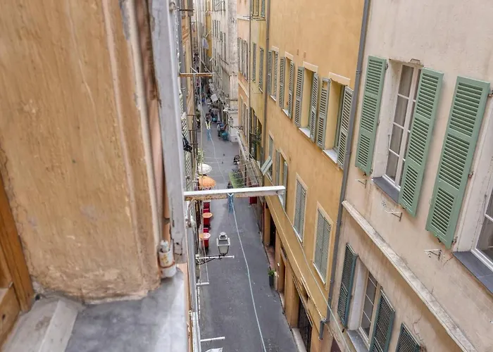 Vecchio Droite Nizza